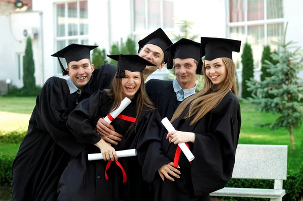 DÓNDE FALSIFICAR UN TÍTULO UNIVERSITARIO